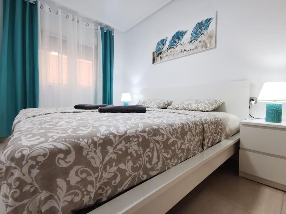 Apartamento Playa Cura Torrevieja Bagian luar foto