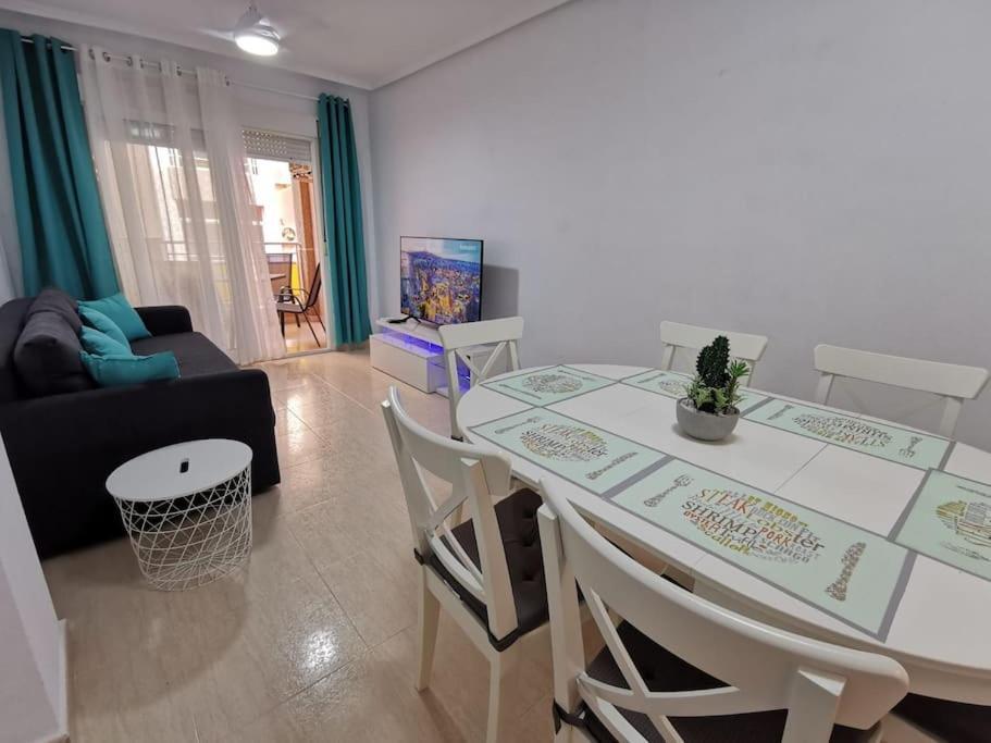 Apartamento Playa Cura Torrevieja Bagian luar foto